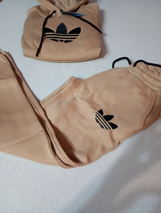 Дамски екипи, триконечна вата, лого бродерия