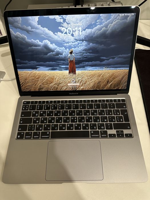 продам macbook m1