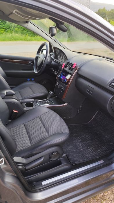 Изключително запазен Mercedes A180 Elegance автоматик