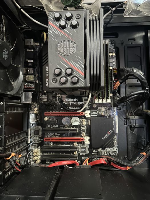 Дънна платка с процесор i7 и 32 Gb рам