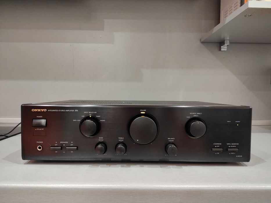 Усилвател Onkyo A9210