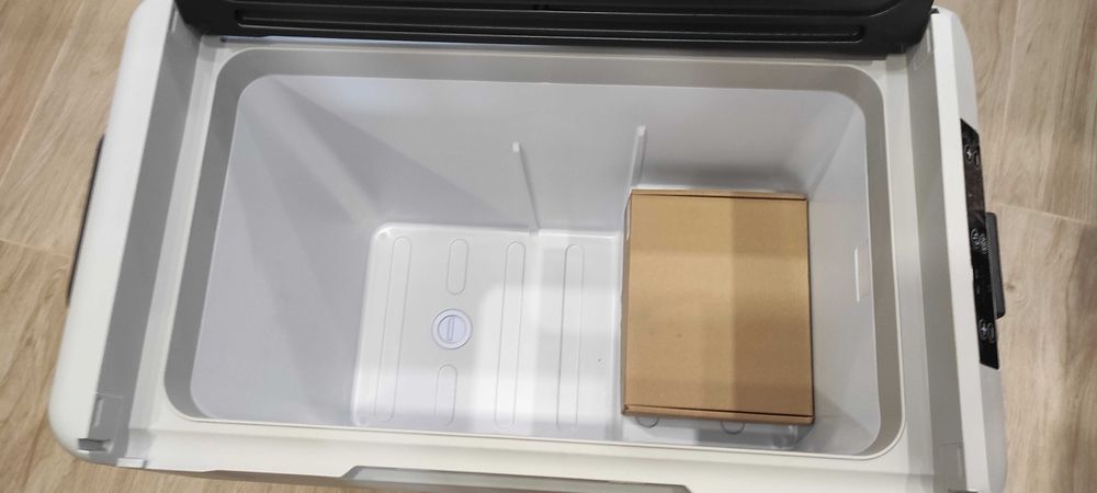 Нов! Компресорен хладилник с фризер VEVOR. Реални снимки.