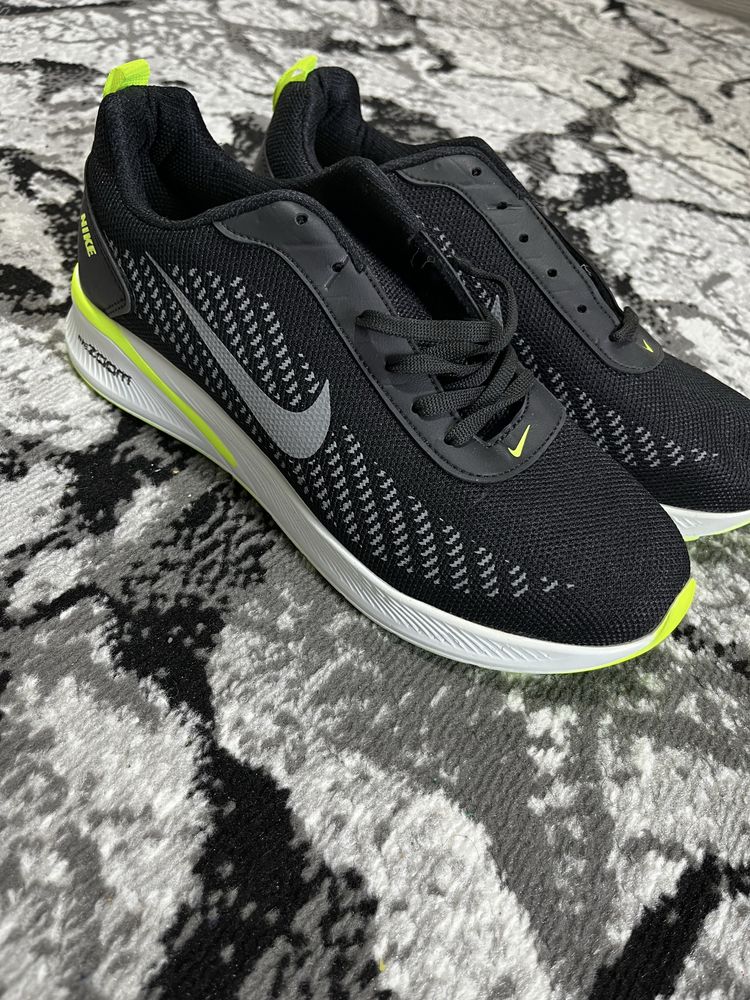 Yangi Nike krasofka sotiladi 43 Razmer