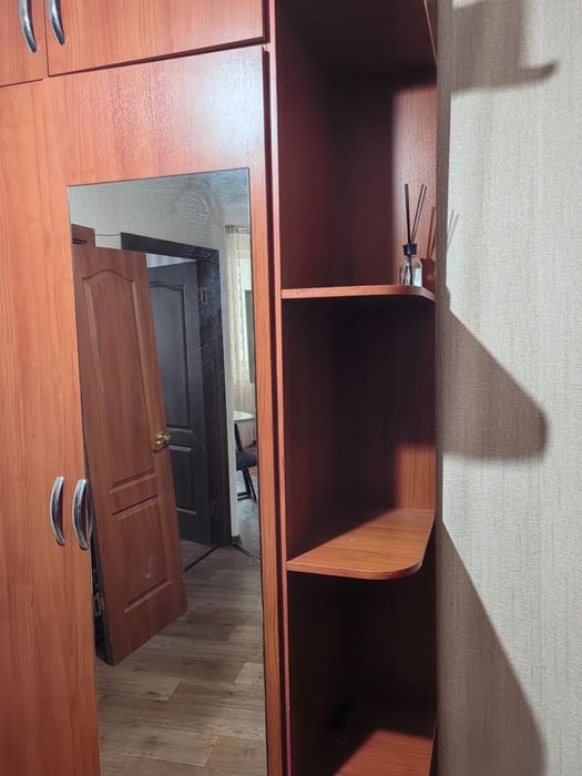 Отдам шкаф для прихожей