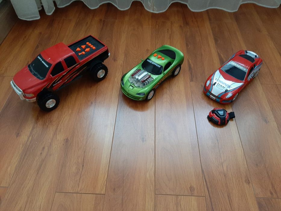 Mașinute de jucarie