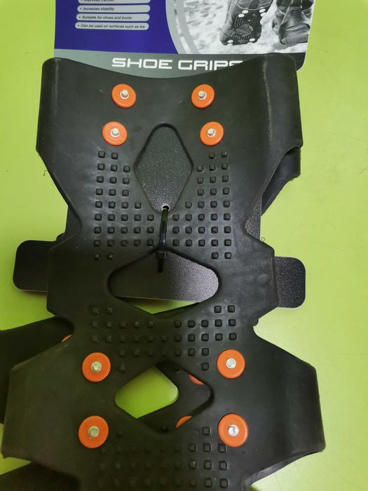 Grip antialunecare, atașabil  bocanci sau alta încălțăminte escaladă