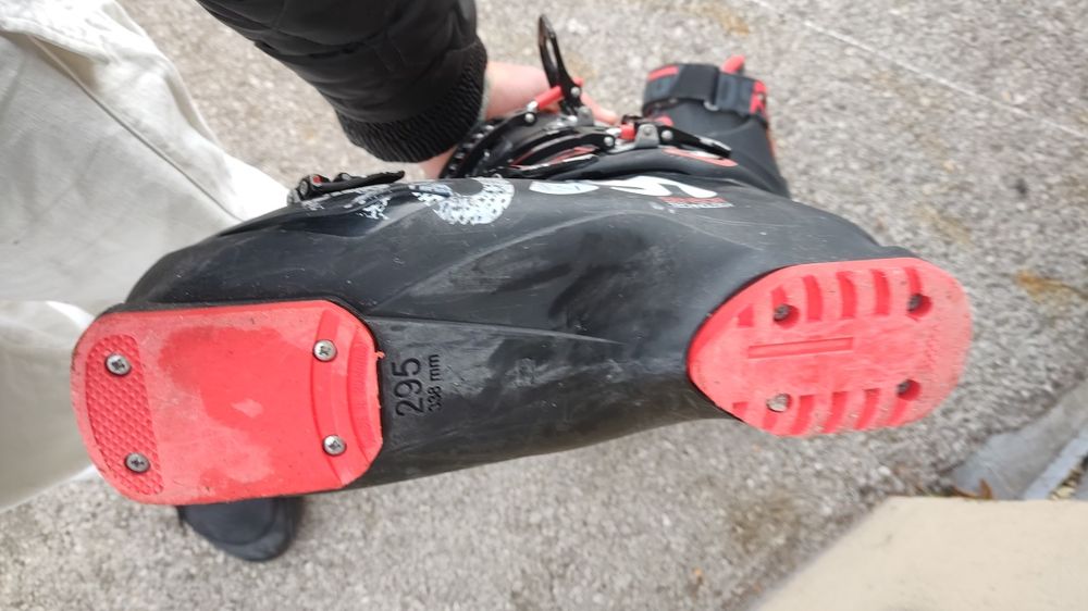 Ски обувки номер 29,5 338 mm