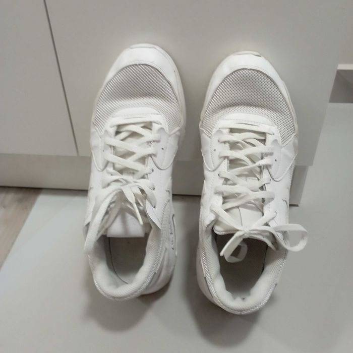 Маратонки nike eir max beli