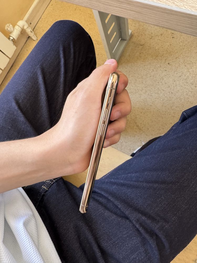iPhone 11 pro gold
