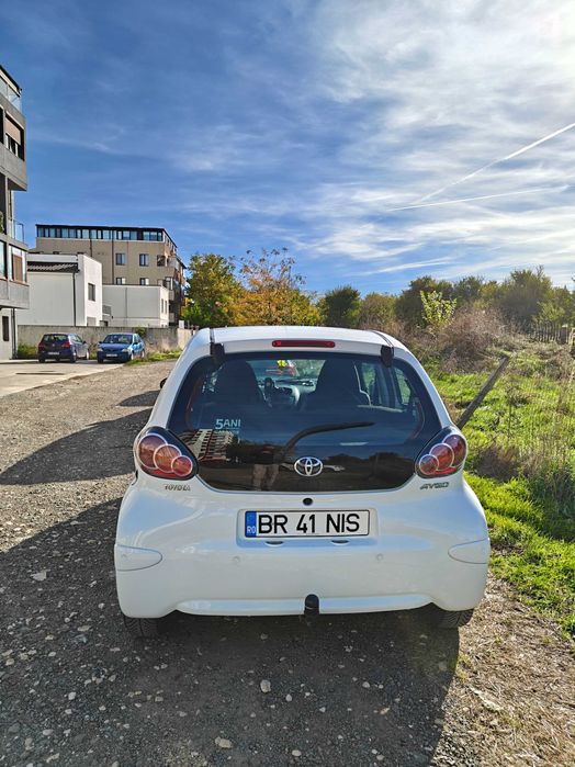 Toyota Aygo berlina 5 uși an 2012