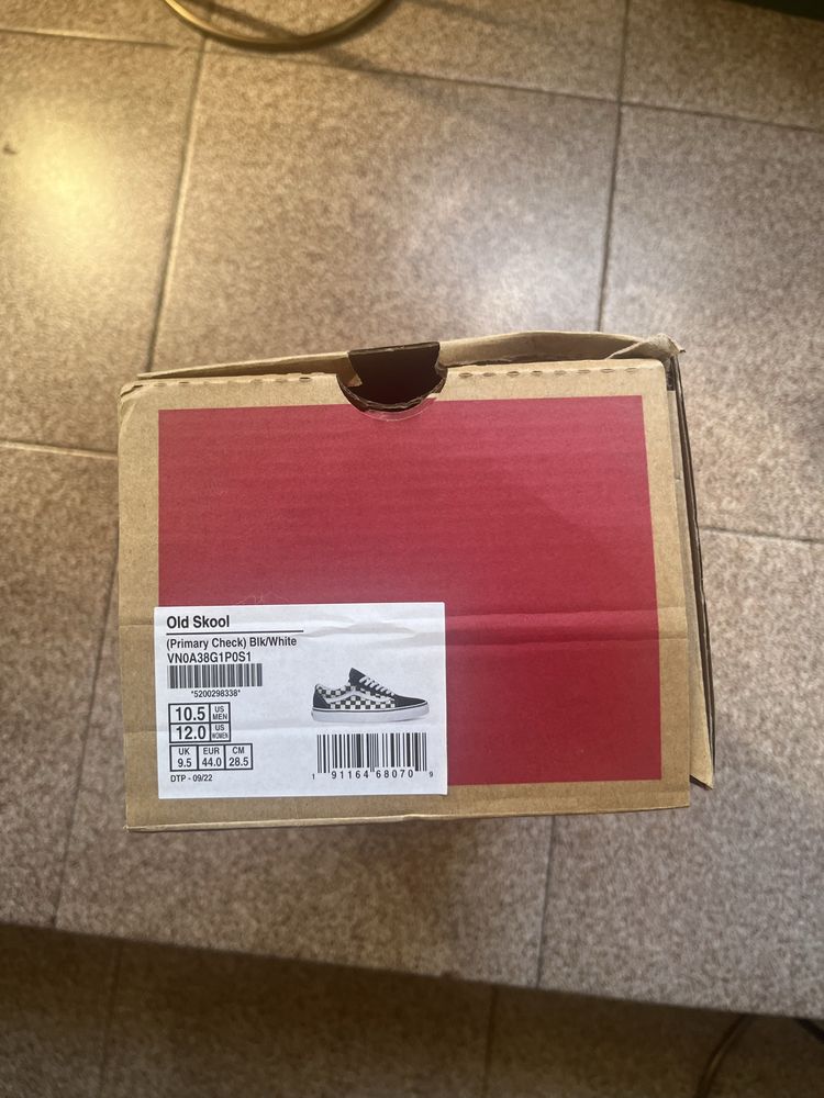 Нови кецове / VANS