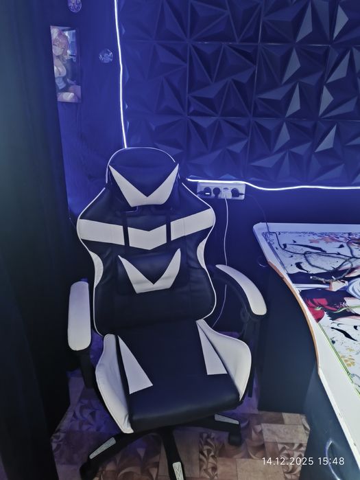 Компьютерное кресло игровое