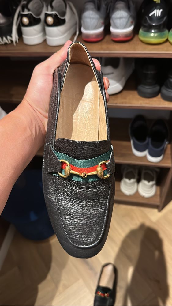 OFERTA//OFERTA Vand pantofi  Gucci