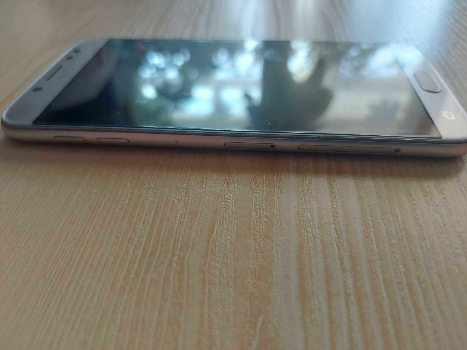 Мобилен телефон Samsung -J7