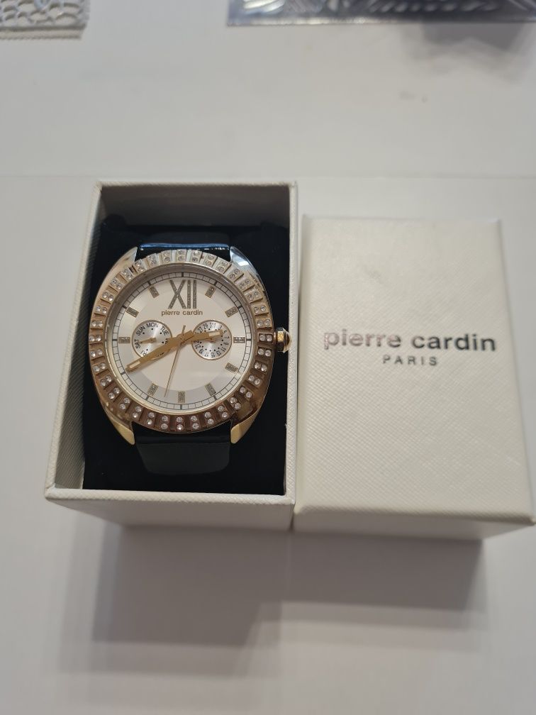 Часовник Pierre Cardin