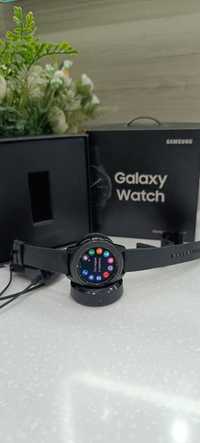 Смарт часы Samsung Galaxy полный комплект.