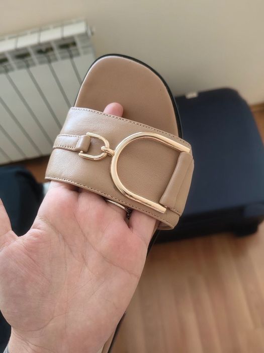 Чехли Anna Taddei