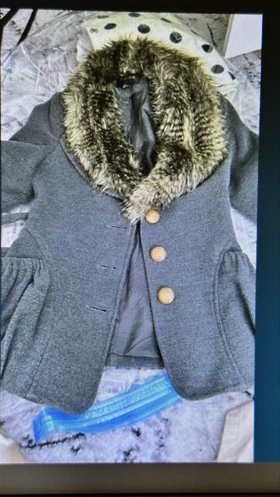 Отдам даром пальто