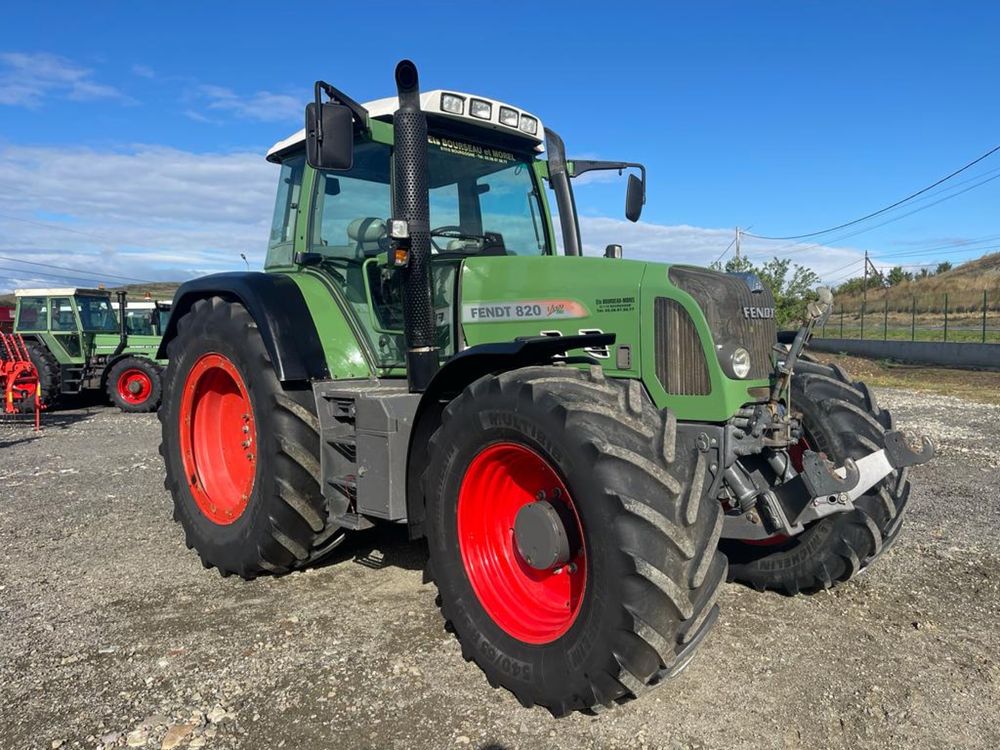 Tractor Agricol Fendt 820