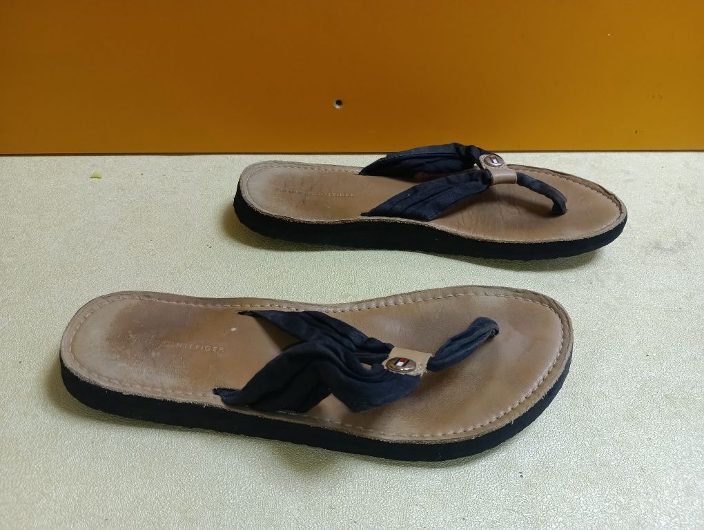 Tommy Hilfiger джапанки N 39 - 18 лв