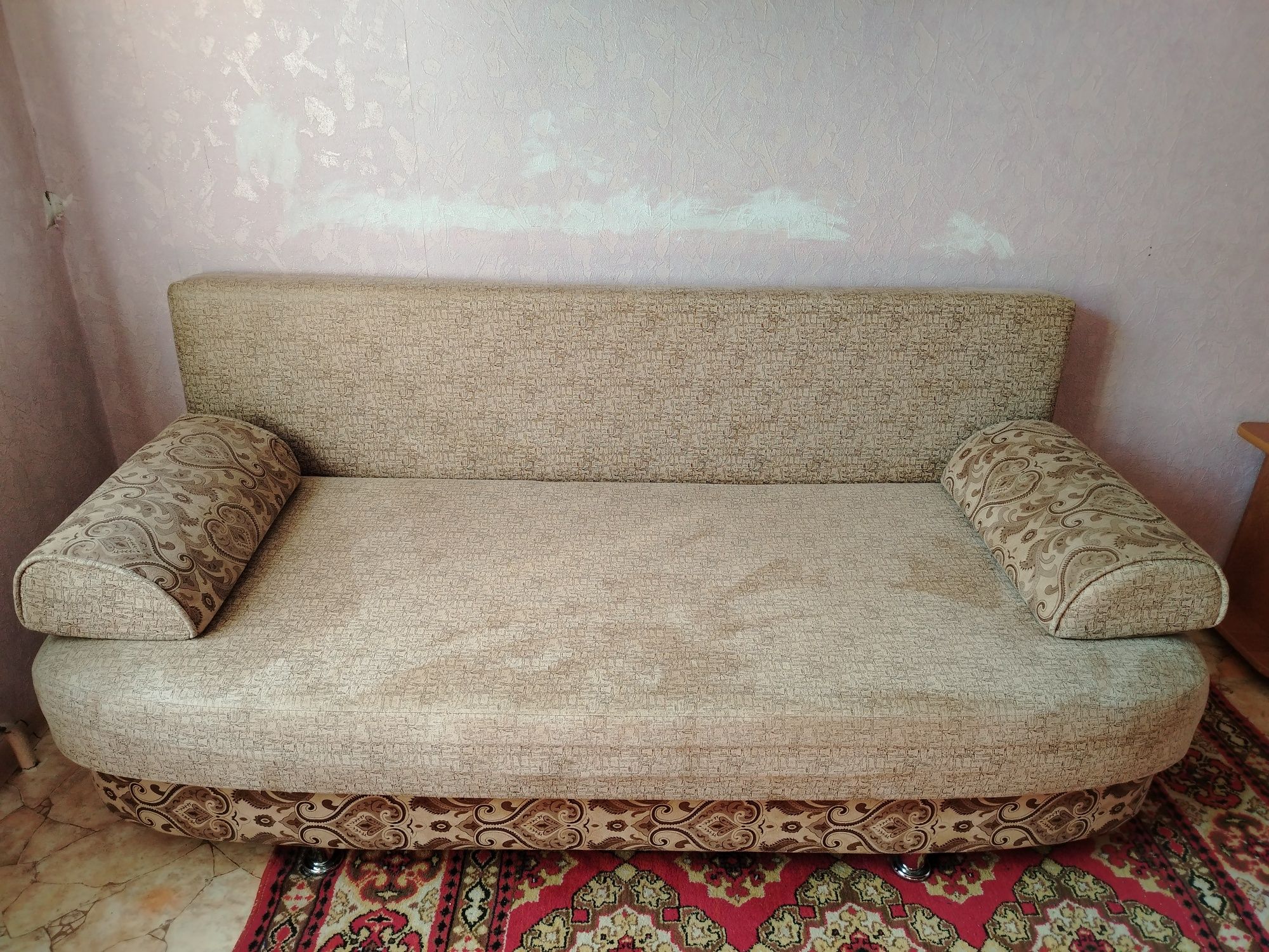 Продам диван еврокнижка