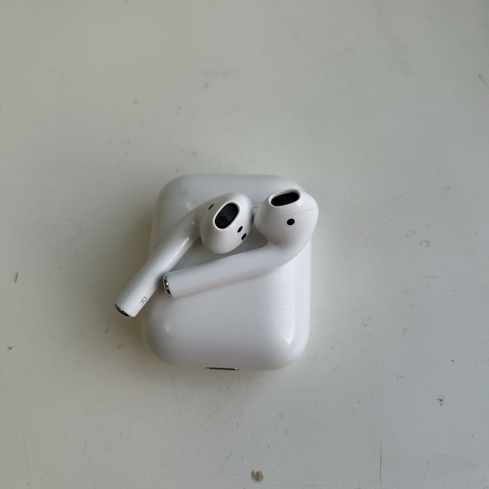 Срочно продам Airpods оригинал