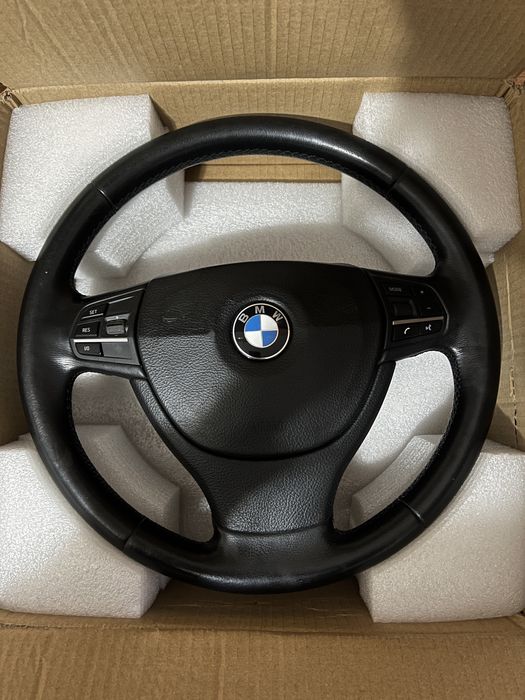 Volan BMW Seria 7 F01 cu vibrații original, stare excelentă