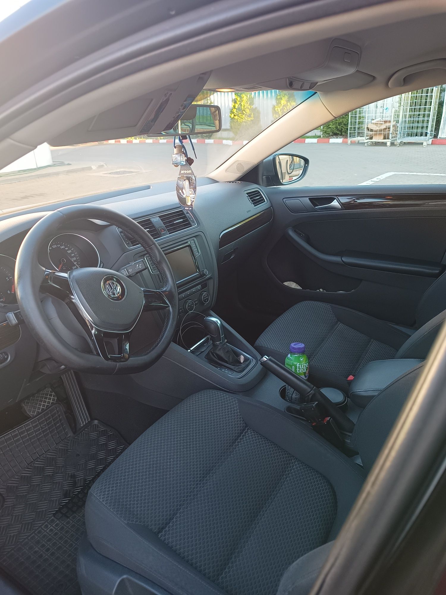 Volkswagen jetta2016,2.0,DSG 7,blumotion