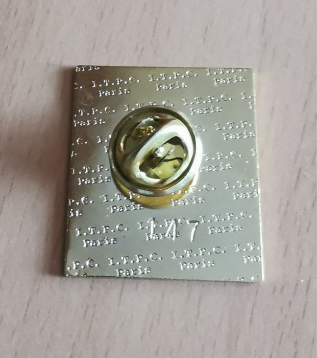 Колекционерска значка дизайн 1957г. Жан Кокто “Колелото се върти”рядка