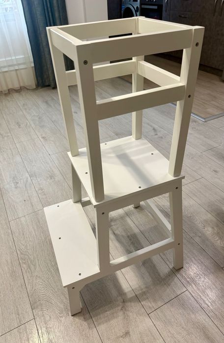 Бяла кула Монтесори