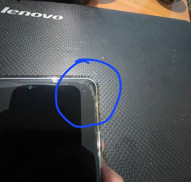 Samsung s21 ultra 
256/12+8
Xolati chotkiy ishlashi umuman aybi yu
Obm