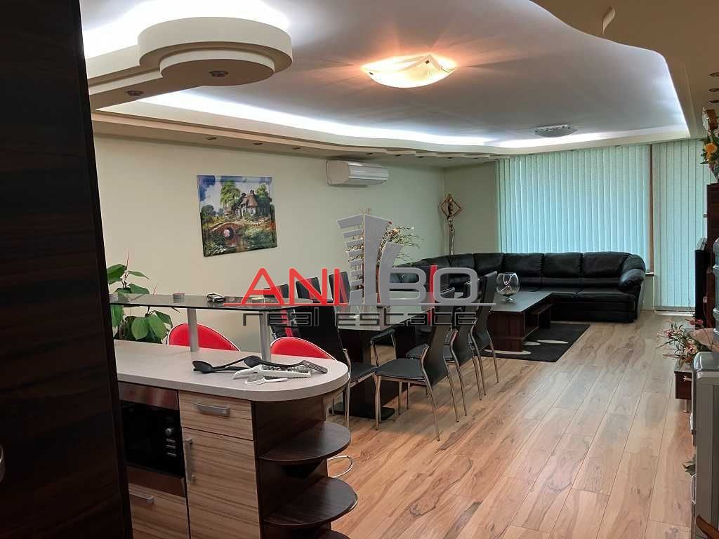 3-стаен в Варна-Базар Левски площ 100 цена 297000