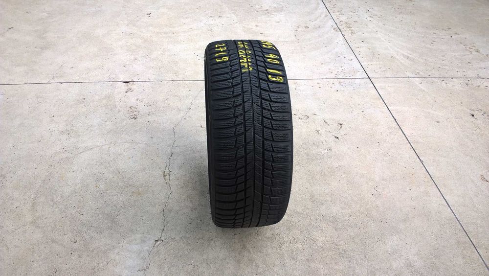 O anvelopa iarna 245 40 19 bridgestone blizzak Lm001 profil 8 mm