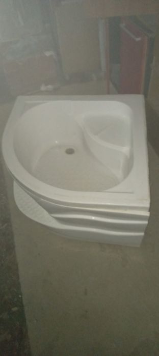 Ванна маленькая.