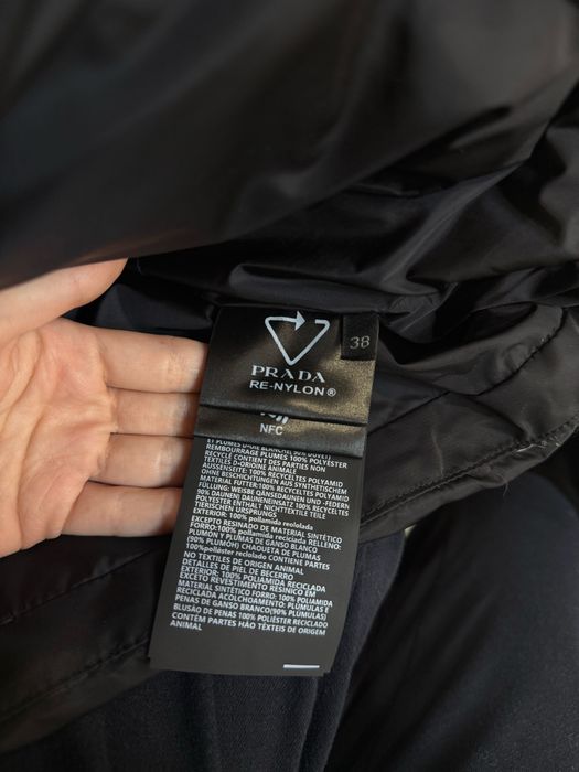 продам курьку Prada женский