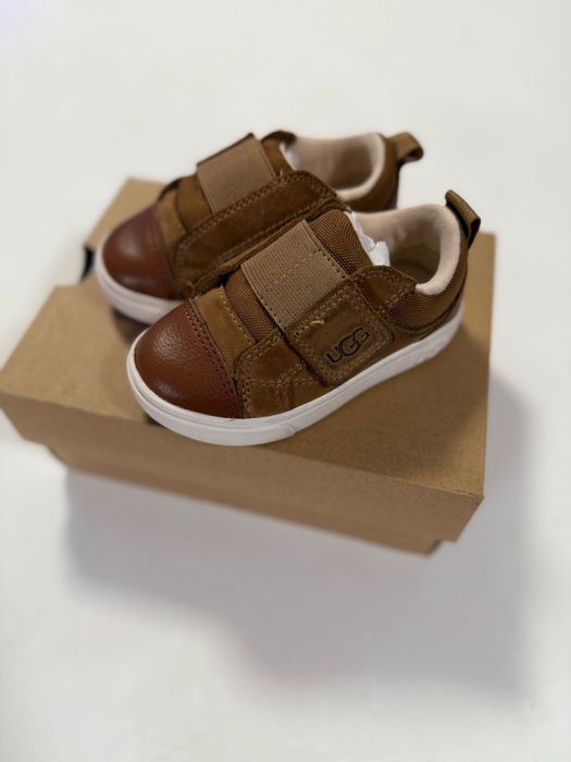 Бебешки обувки UGG