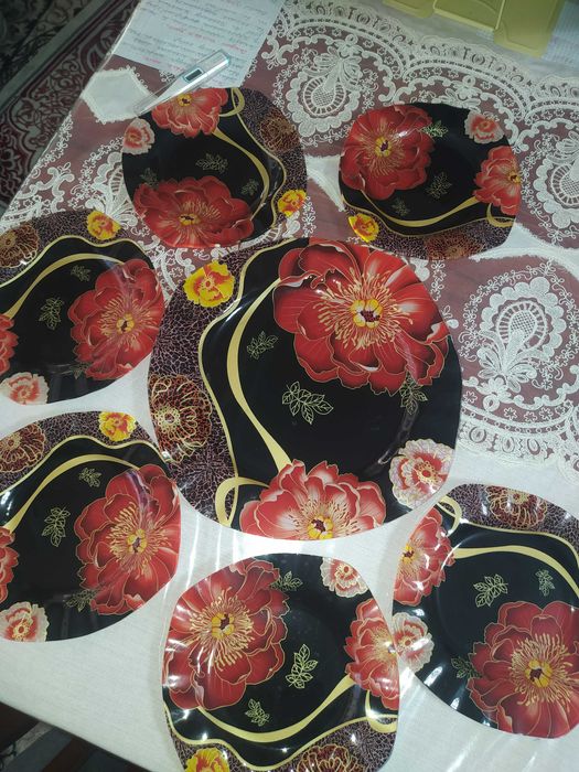 Кухонный набор тарелок