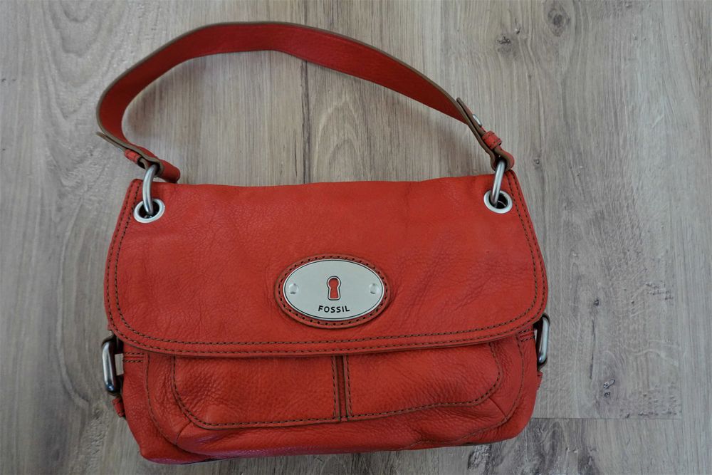 Дамска чанта Fossil естествена кожа