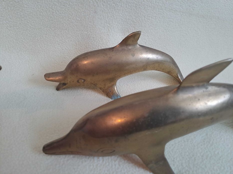 statueta figurina delfin bronz