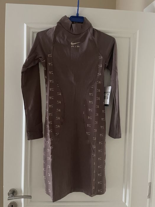 Дамска рокля Nike Air