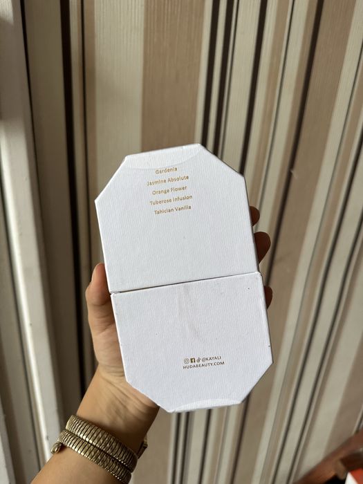 Kayali deja vu white flower |57