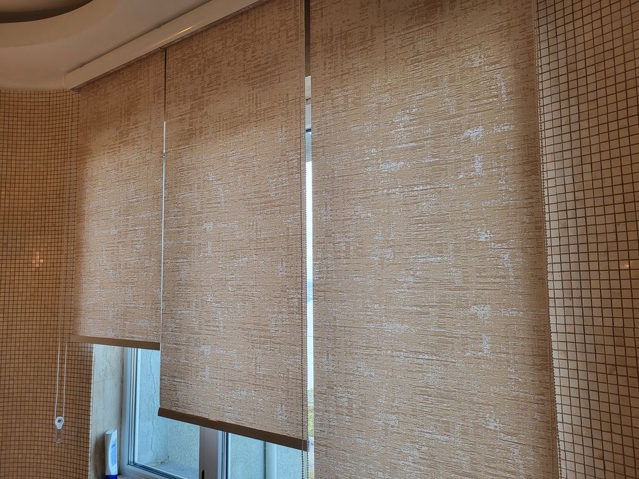 Jaluzele noapte-zi; rolete textile; rulouri exterioare; plase insecte