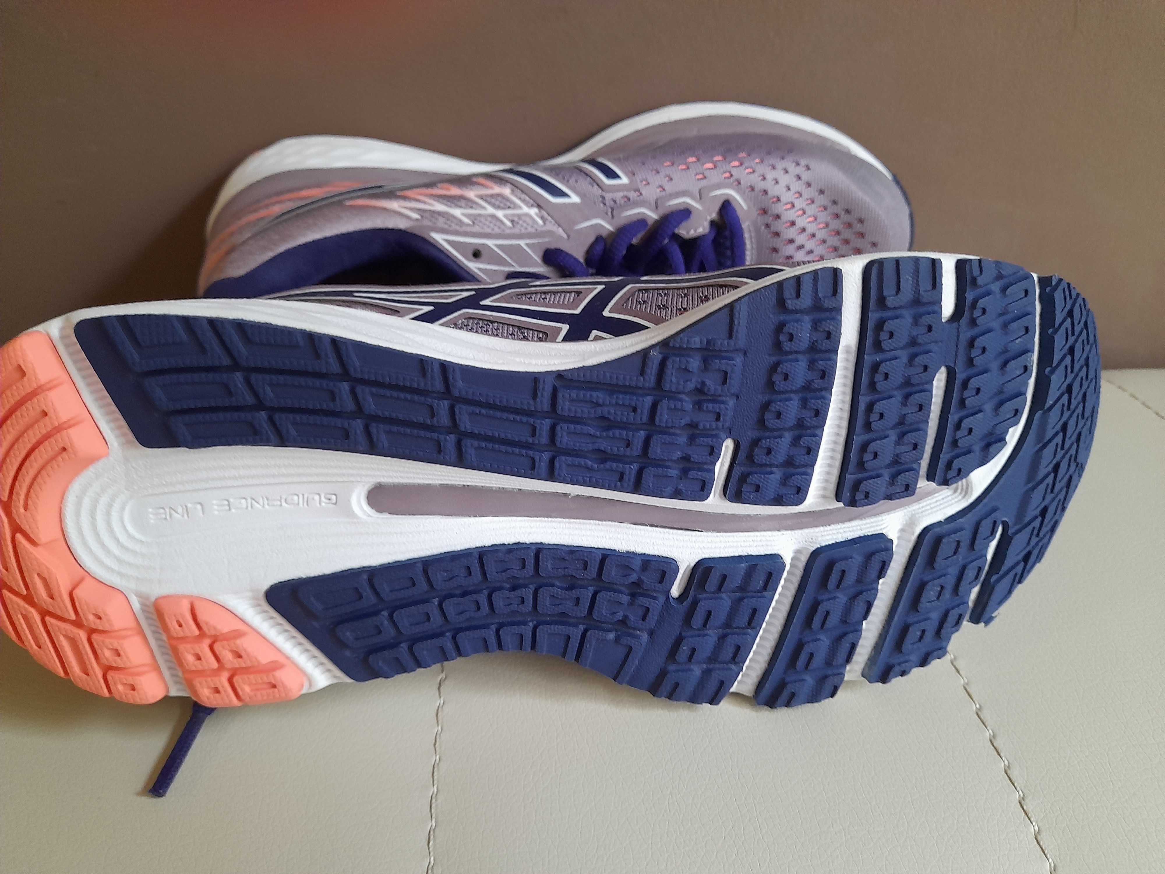 Дамски Маратонки Asics