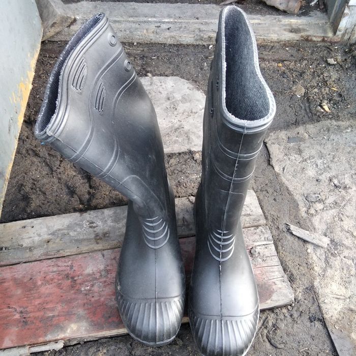 Продам сапоги резиновые