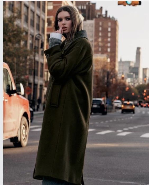 ZARA вълнено палто ново