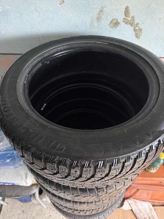 Anvelope iarna 205/55/r16 (cu ținte)