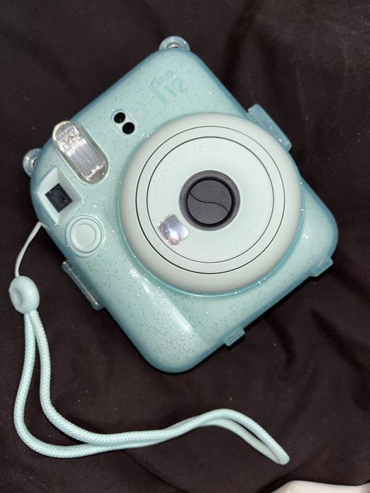 Instax mini 12..