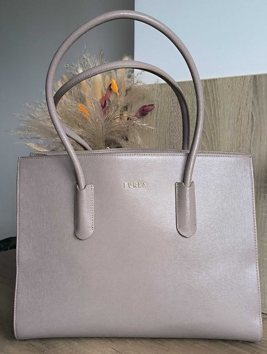 Furla оригинална чанта