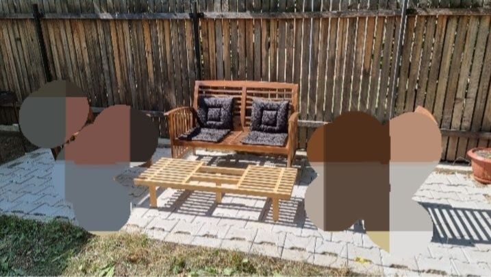 Mobilier terasa din lemn masiv