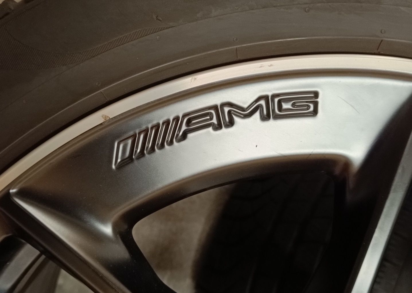 Оригинални джанти спорт пакет с гуми зимни 19 цола за Mercedes GT W290